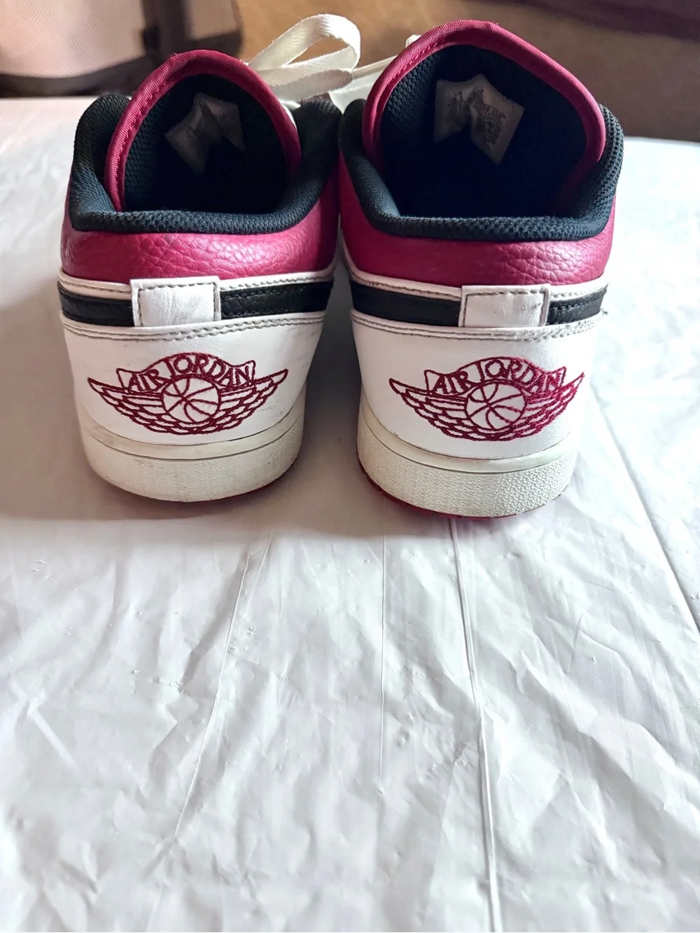 Nike Air Jordan 1 Low White University Red Black Chicago Men Size 9.5 553558-118